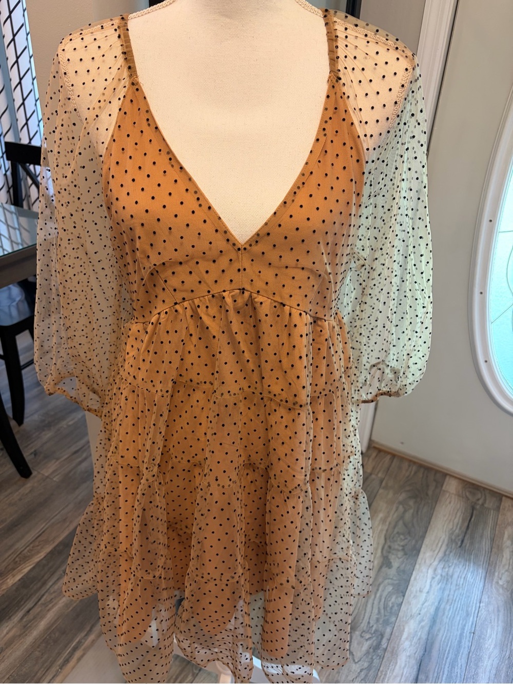 Boutique brand Entro…Polkadot Pattern Dress with Sheer Sleeves…Size Medium